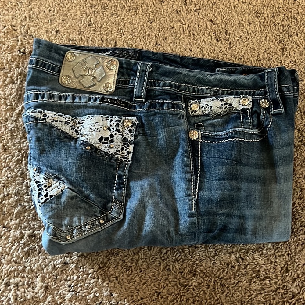 Miss Me Mid-Rise Easy Crop size 36 - Plus Size Bling Jeans
